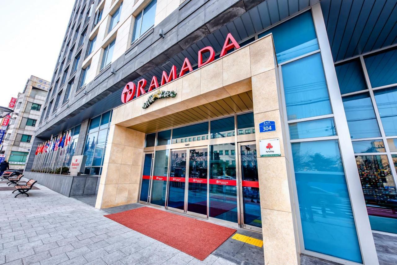 华美达济州市酒店 外观 照片